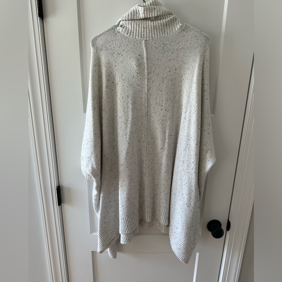 LOFT Plus Striped Turtleneck Poncho Sweater - Size 20/22 - Picture 2 of 4